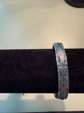 Vintage Sterling Silver Hinged Bangle Bracelet